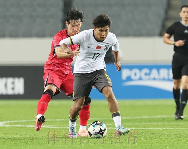 东亚杯 | 巴顿错失良机 中国队0比3韩国队 东亚杯 | 巴顿错失良机 中国队0比3韩国队