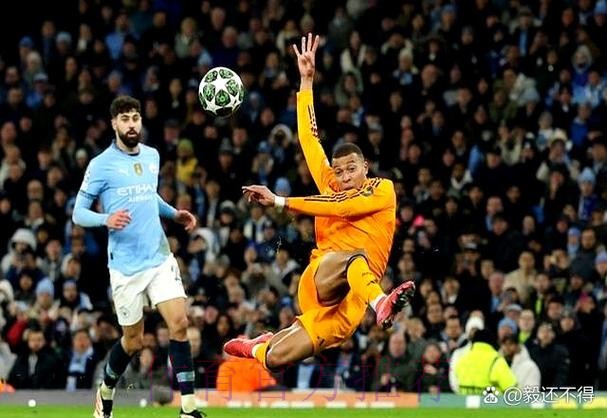 归队后贝尔齐祖0沟通! 克劳奇:皇马该给他树雕像 归队后贝尔齐祖0沟通! 克劳奇:皇马该给他树雕像